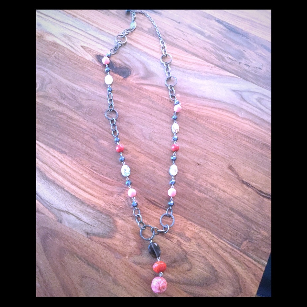 Very beautifully long necklace in trendy colors